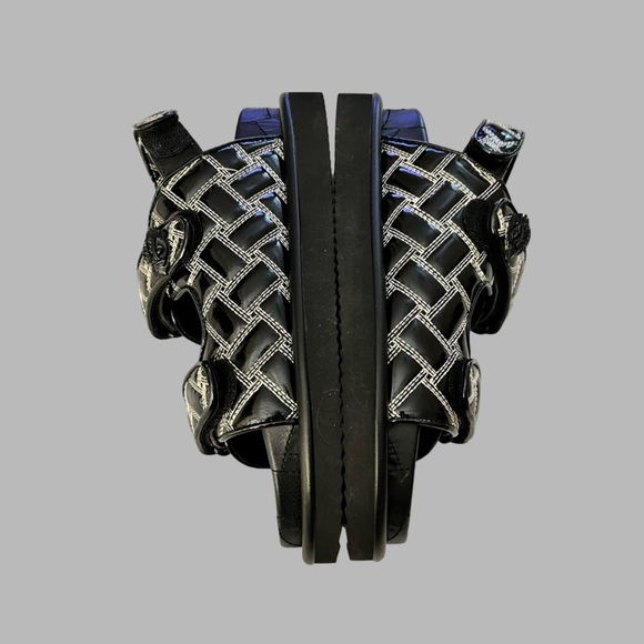 Orson Sandals KURT GEIGER LONDON 
Size 8.5 - Picture 8 of 13